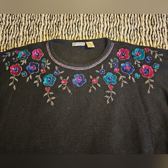 Beautiful Erik Stewart embellished sweater 2X - Picture 2 of 7